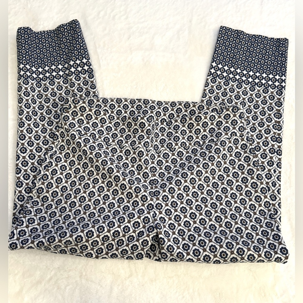 Attyre Printed Work Pants- size 14 - Picture 4 of 6